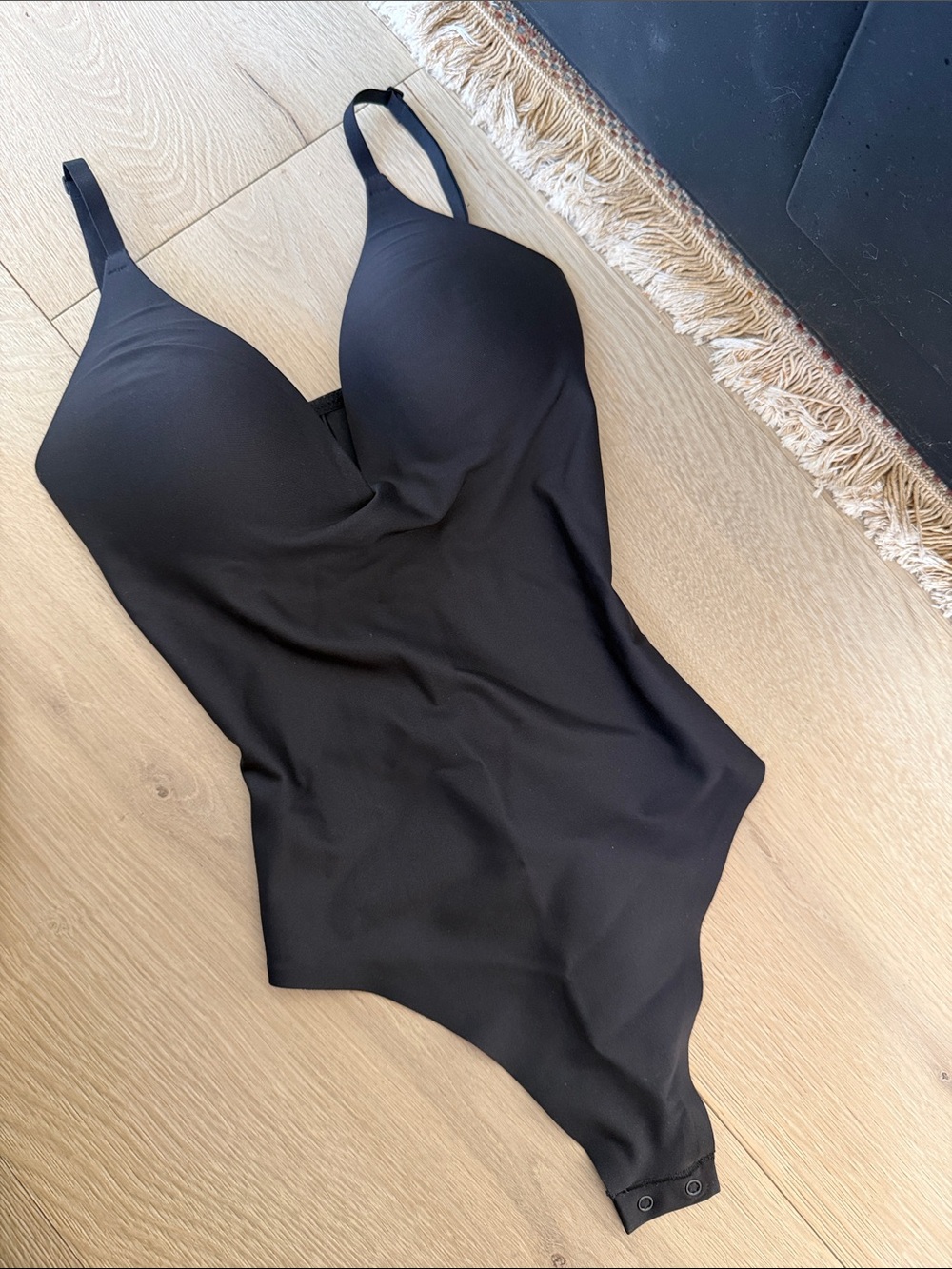 Skims plunge push up bodysuit onyx small
